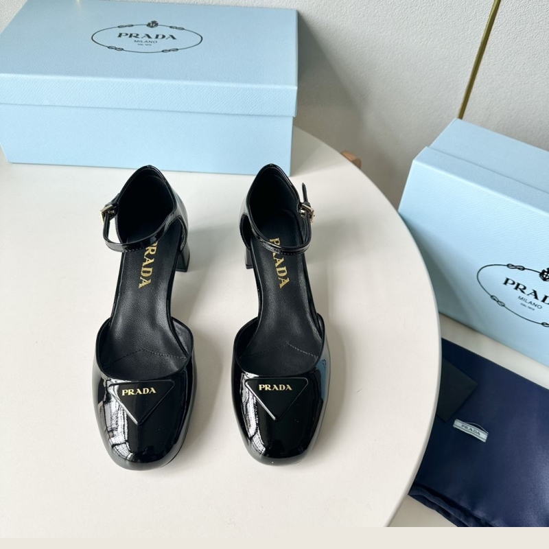 Pra*a high heels